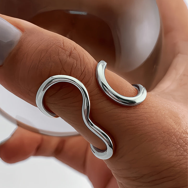 Bague onde asymétrique argentée