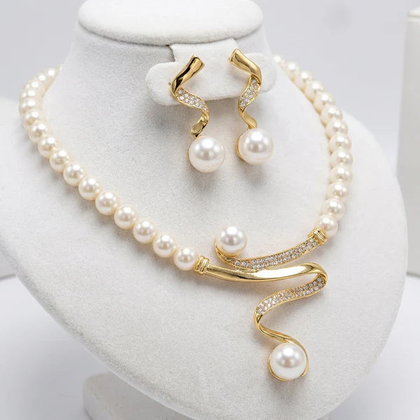 Ensemble Collier & Boucles d'Oreilles - Perles Naturelles, vue détail