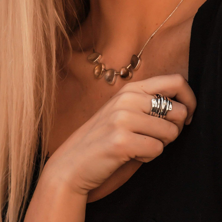 Bague en Argent Vintage Élégante, mise en situation