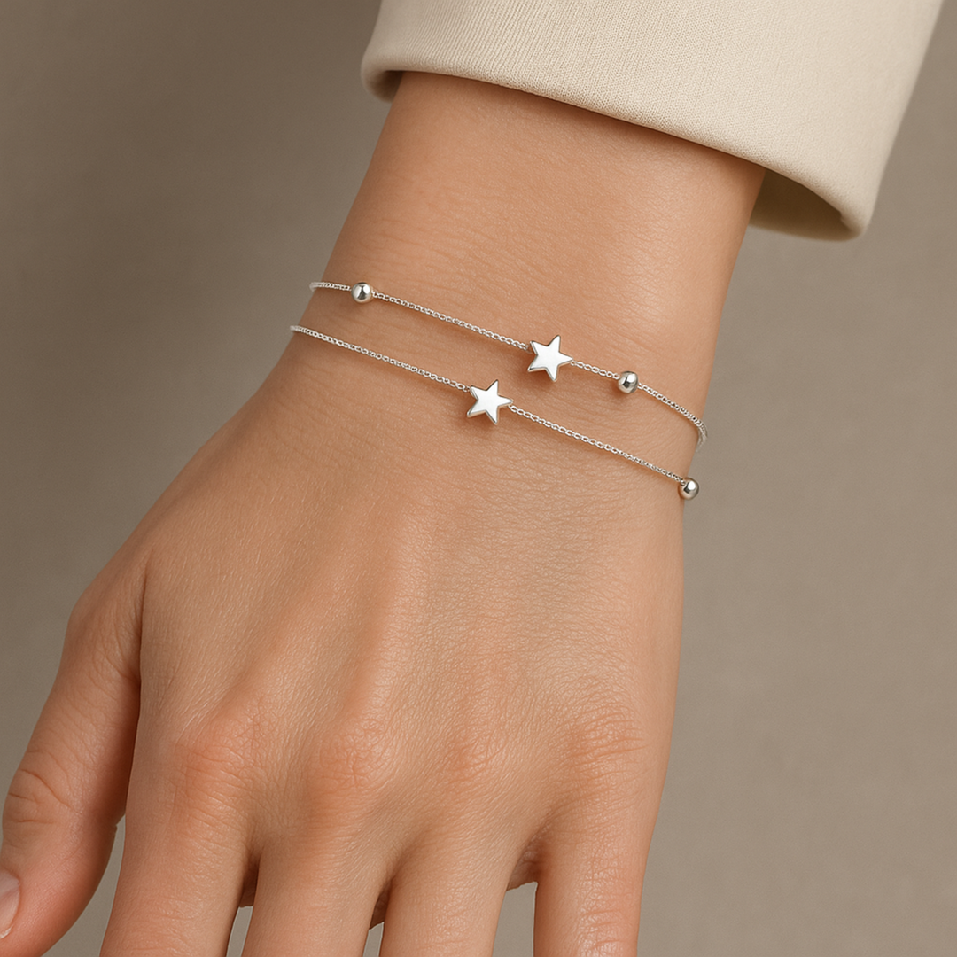 Bracelet argenté avec étoiles