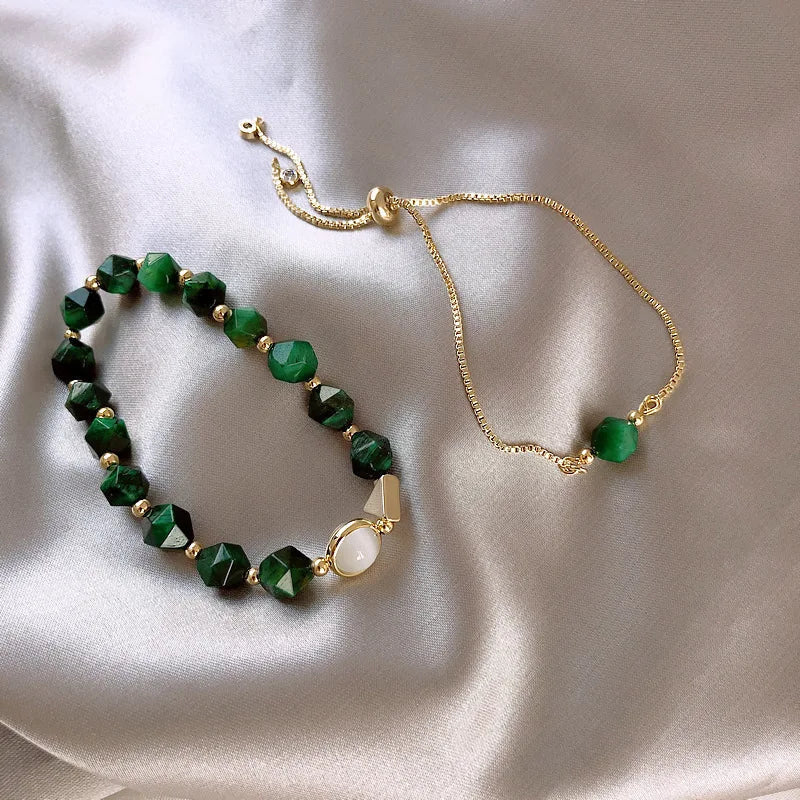 Ensemble de bracelets verts