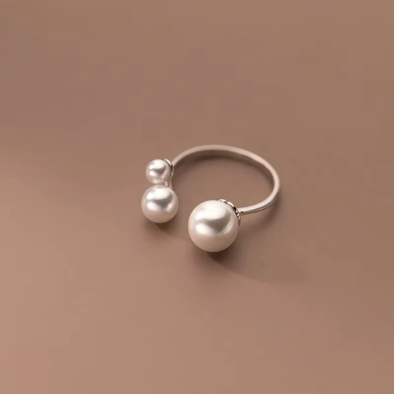 Bague trio de perles argentée