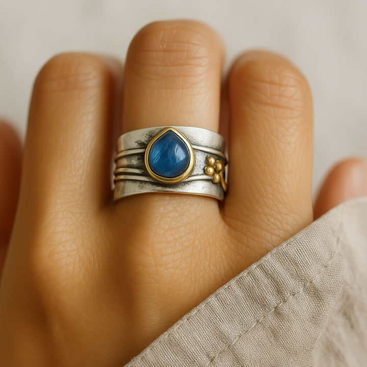 Bague - Saphir Bleu Vintage, mise en situation