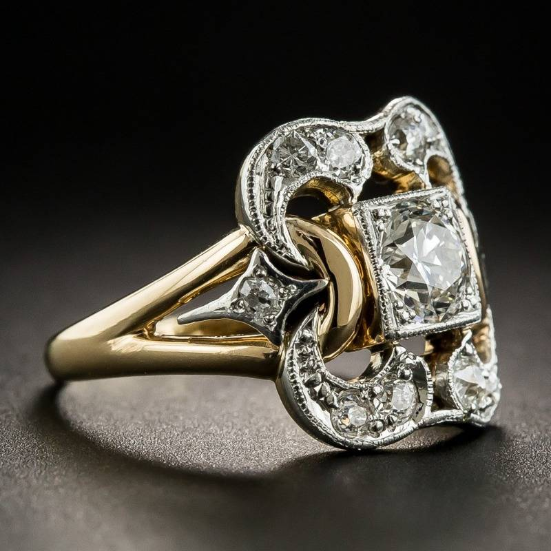 Bague dorée avec zircone